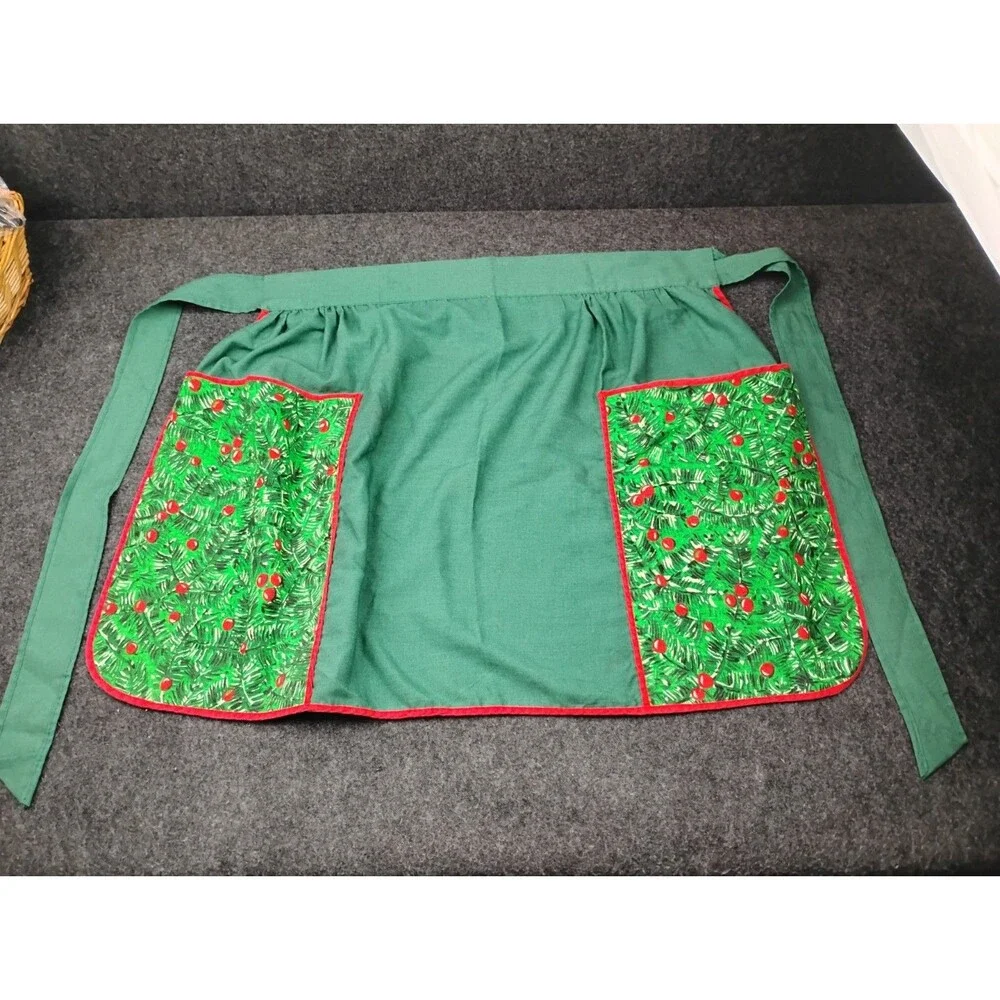 Vintage Handmade Green Christmas Holly Berry Half Apron With Big Pockets